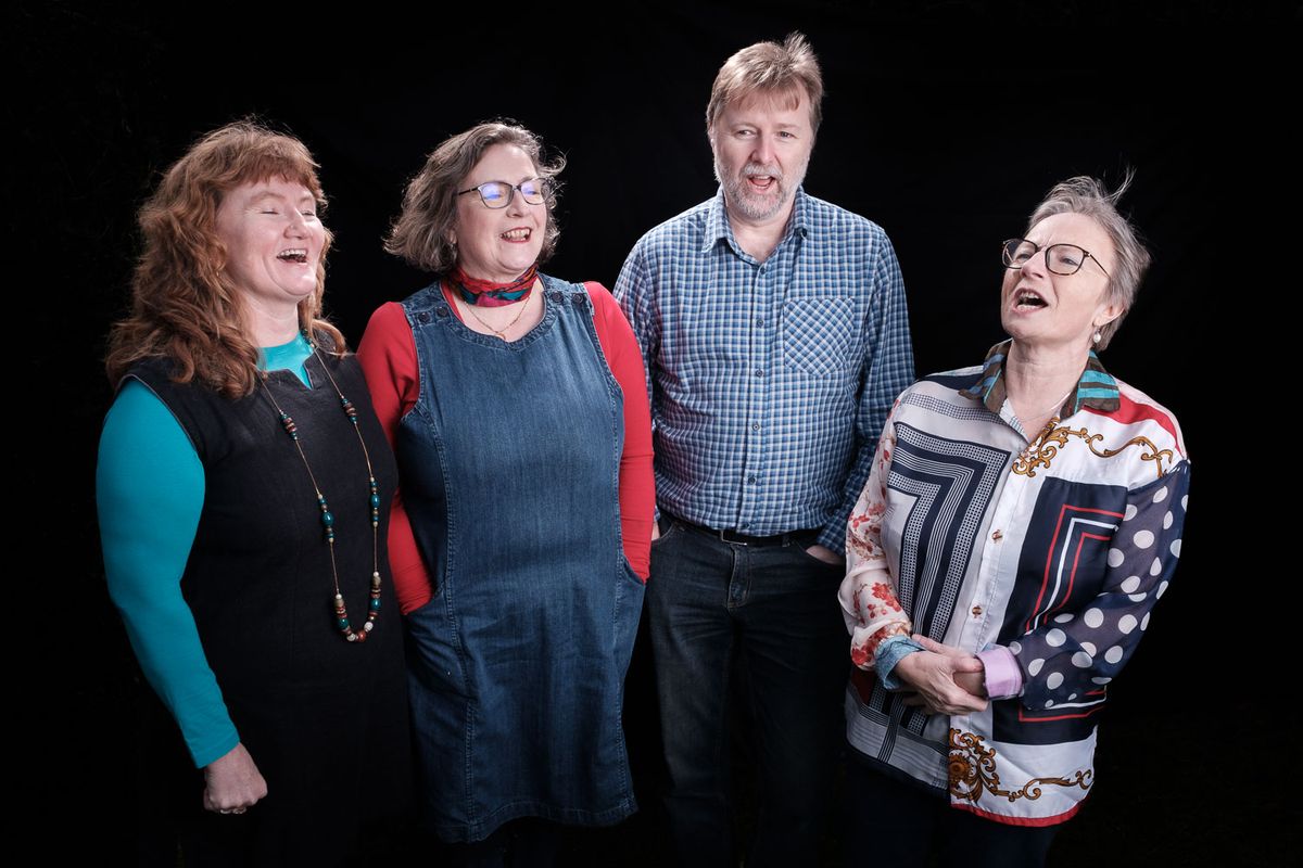 Narthen vocal harmony workshop, Lewes Saturday Folk Club