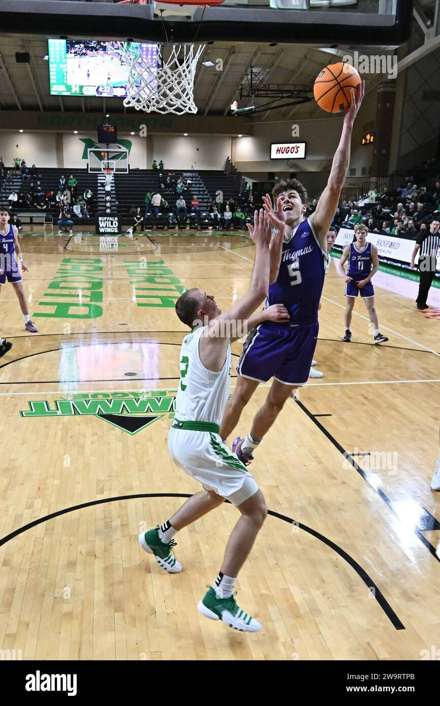 St. Thomas University Tommies vs. North Dakota Fighting Hawks