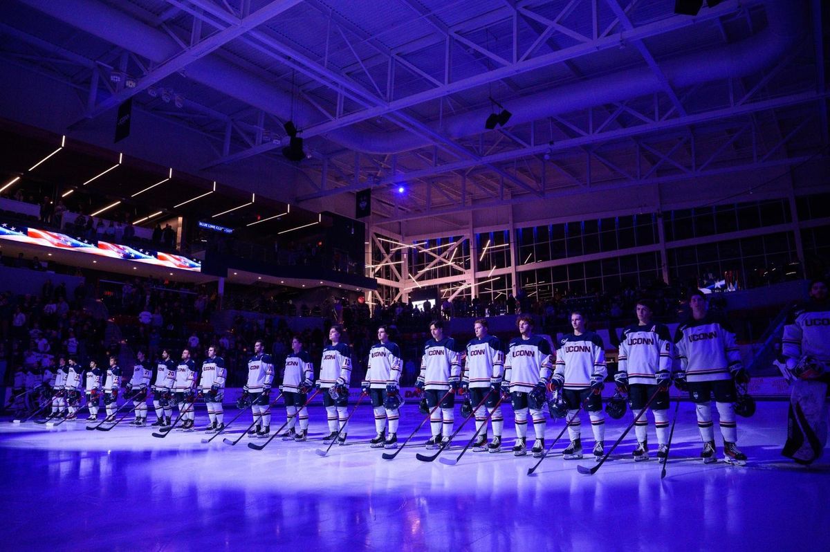 Harvard Crimson at UConn Huskies Mens Hockey