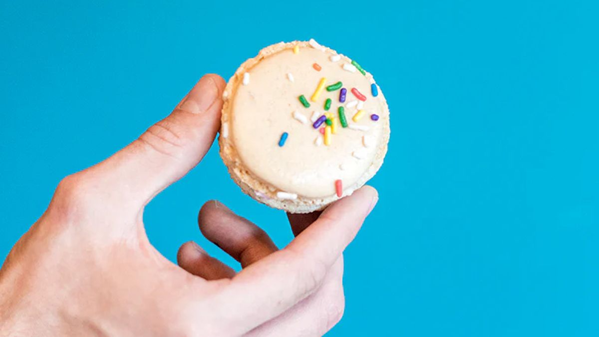 Make Macarons with Caramel Bakery