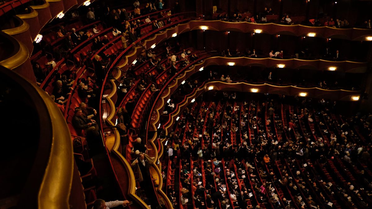 Josh Gates at Kauffman Center for the Performing Arts - Muriel Kauffman Theatre