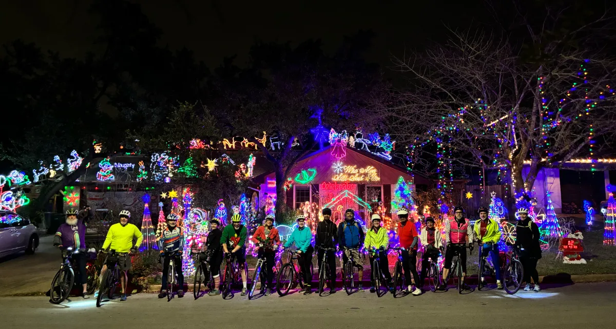 SMNR - The annual Christmas lights ride around Western & Legend Oaks