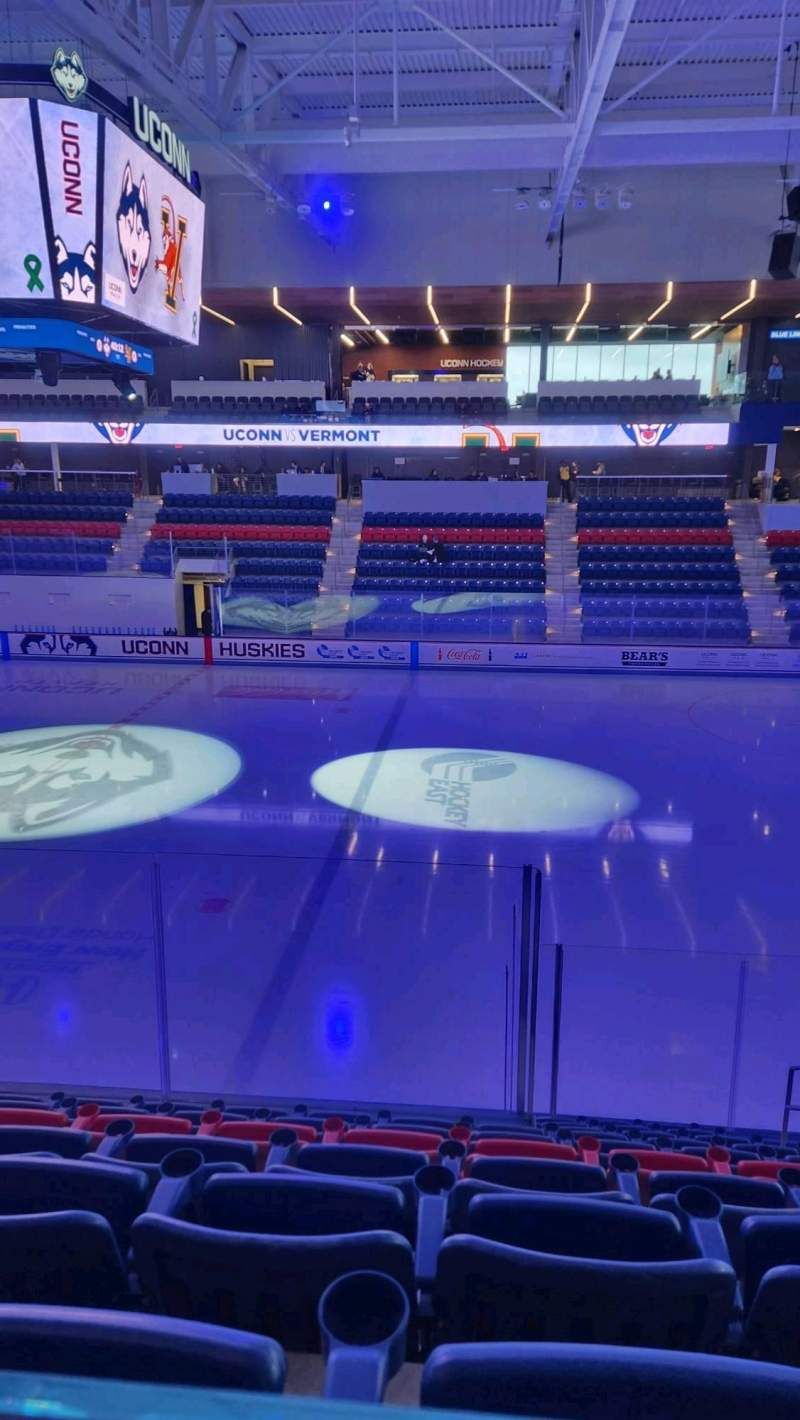 Vermont Catamounts at UConn Huskies Mens Hockey at Toscano Family Ice Forum