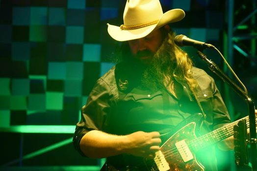 Chris Stapleton & Mike Campbell And The Dirty Knobs at Glen Helen Amphitheater