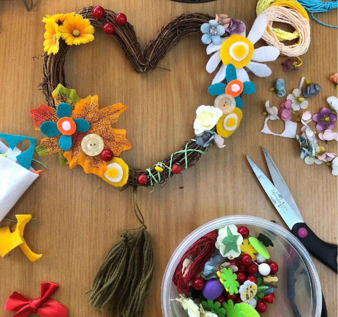 Chat and Craft: Heart Wreath