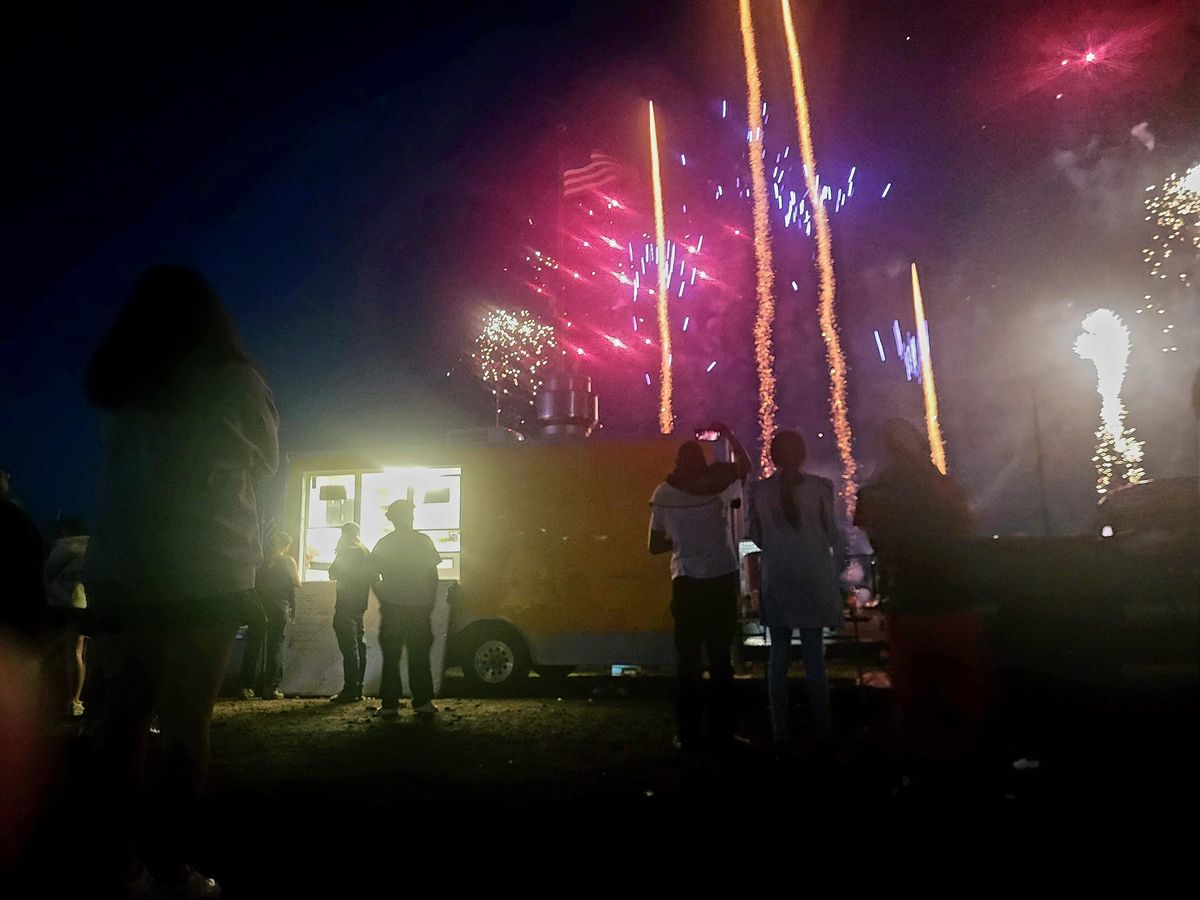 Food Trucks Feeding The Homeless 