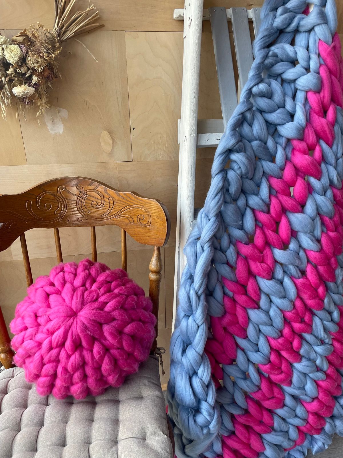 Chunky Knitted Round Cushion