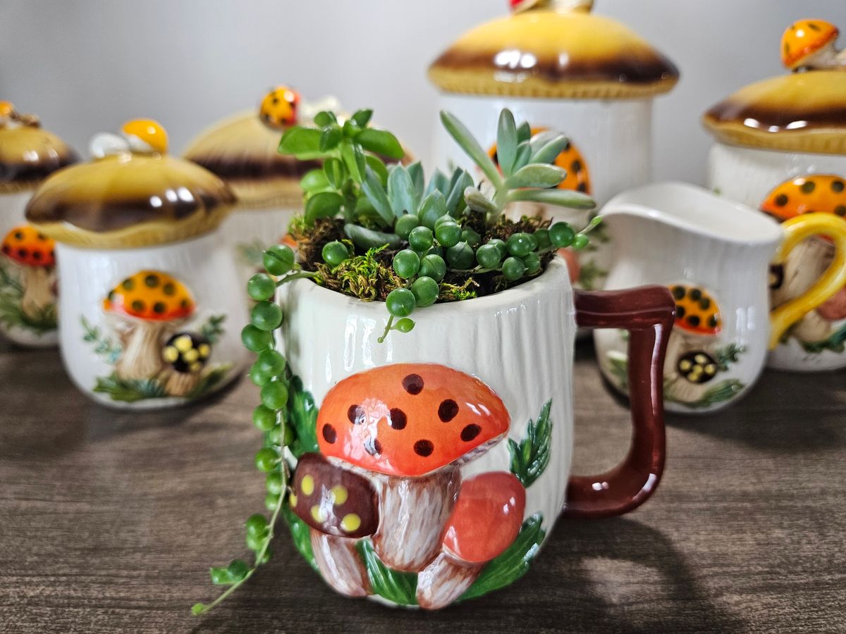 Vintage Merry Mushroom Planter Painting Workshop