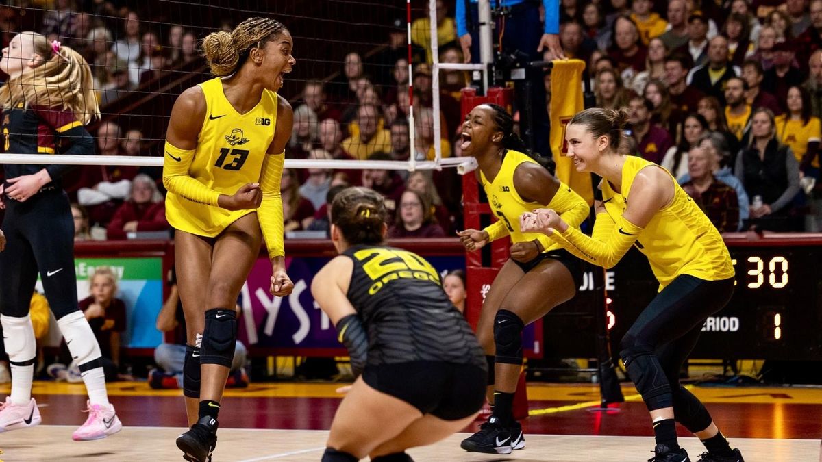 Iowa Hawkeyes at Oregon Ducks Womens Volleyball