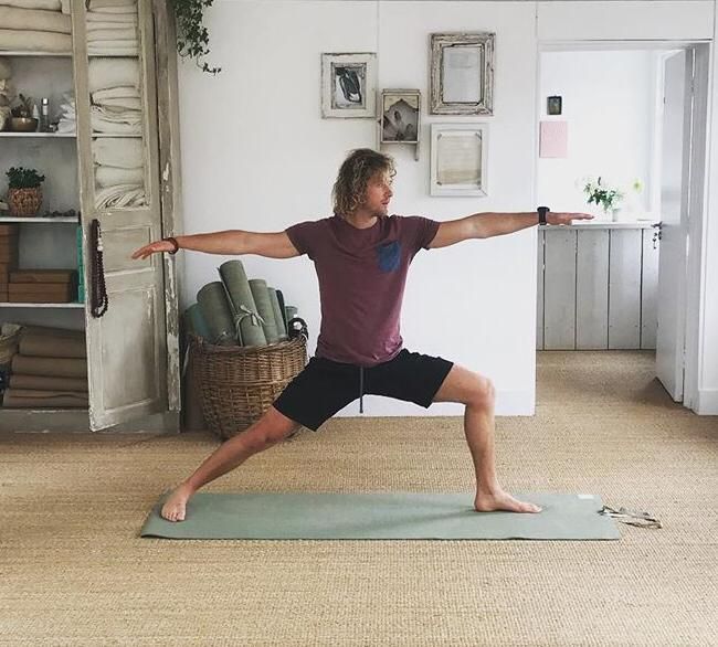 FREE Yoga Flow Class - Mixed Ability 