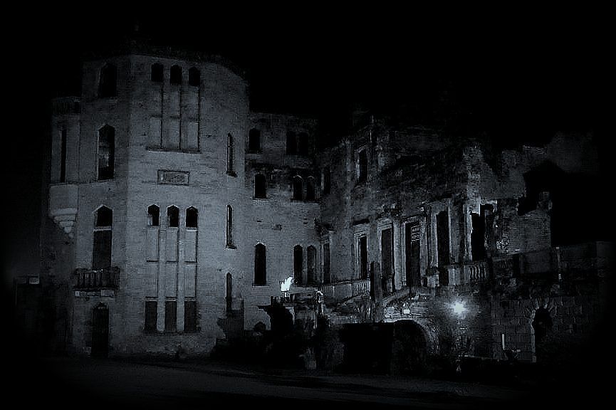 Friday The 13TH Guys Cliffe House Ghost Hunt Warwick with Haunting Nights 