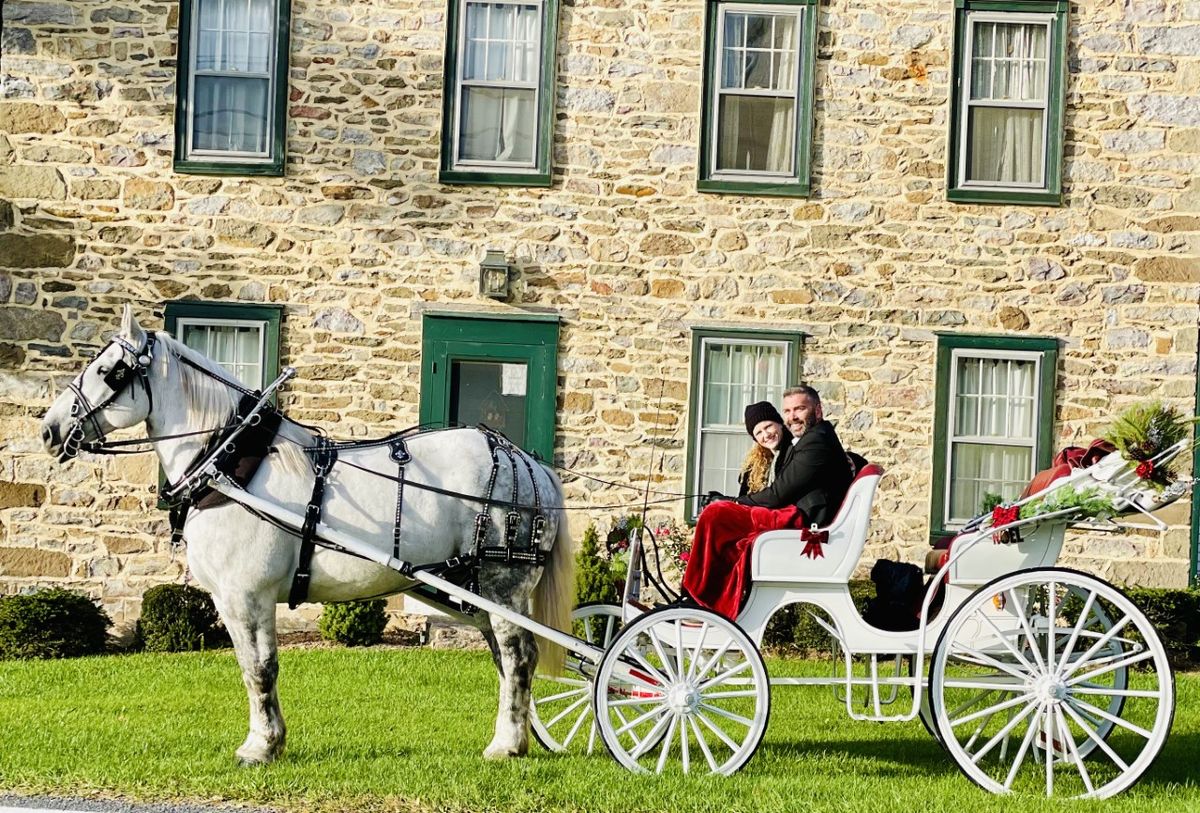 Christmas Victorian Couples Carriage Rides in Downtown Bethlehem Pa!