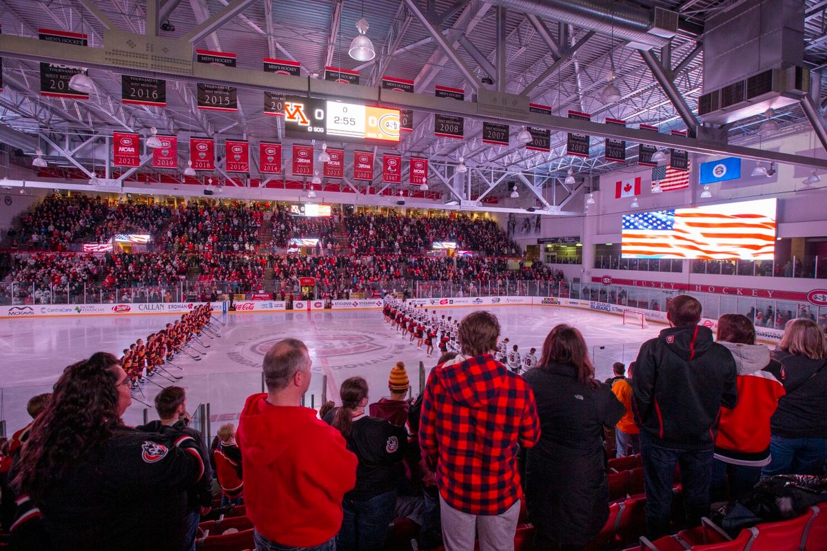 St Thomas University Tommies at St Cloud State Huskies Mens Hockey at Herb Brooks National Hockey Center