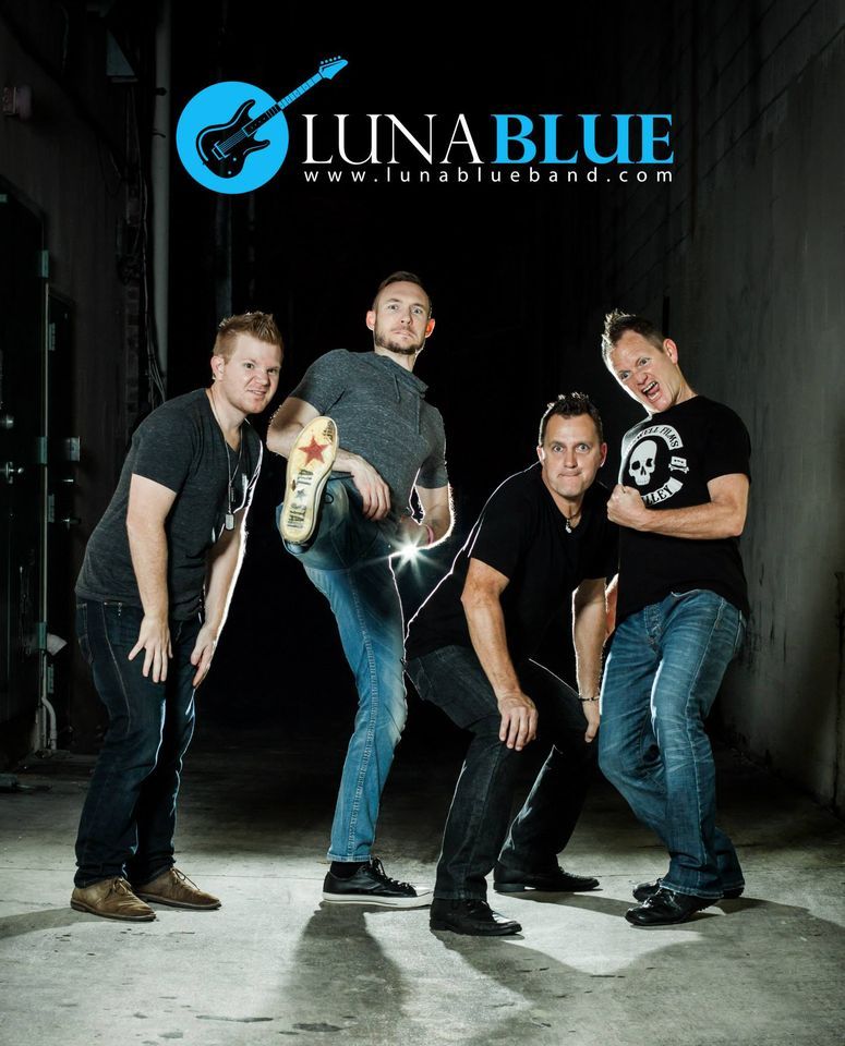 Luna Blue at Phoenix Lounge