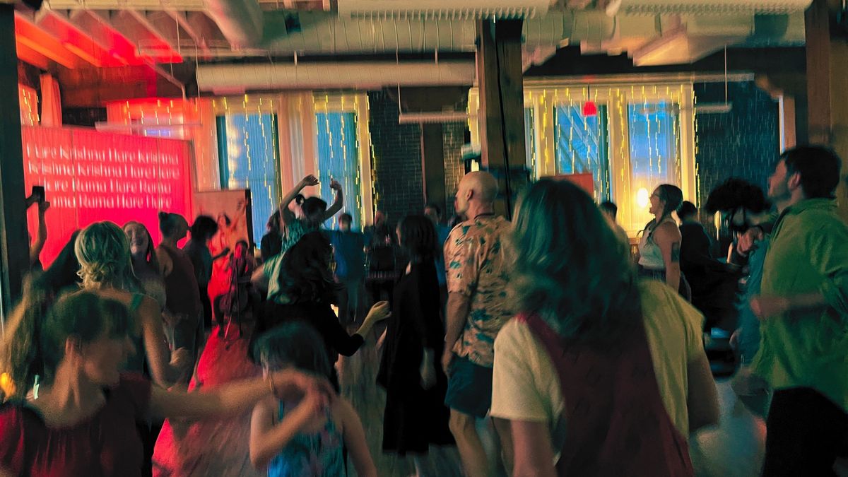 Ecstatic Kirtan - Mantra Dance Party