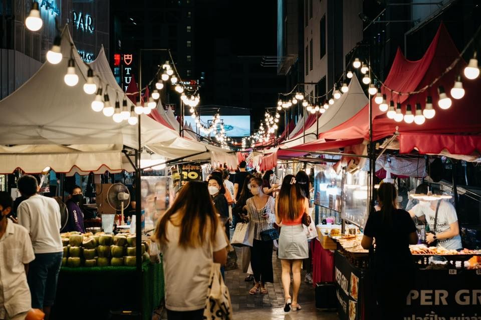 Esquimalt night market 