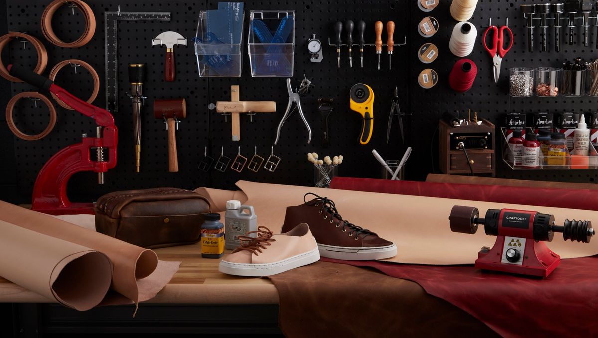 Leathercraft for beginners-free class ELWATS