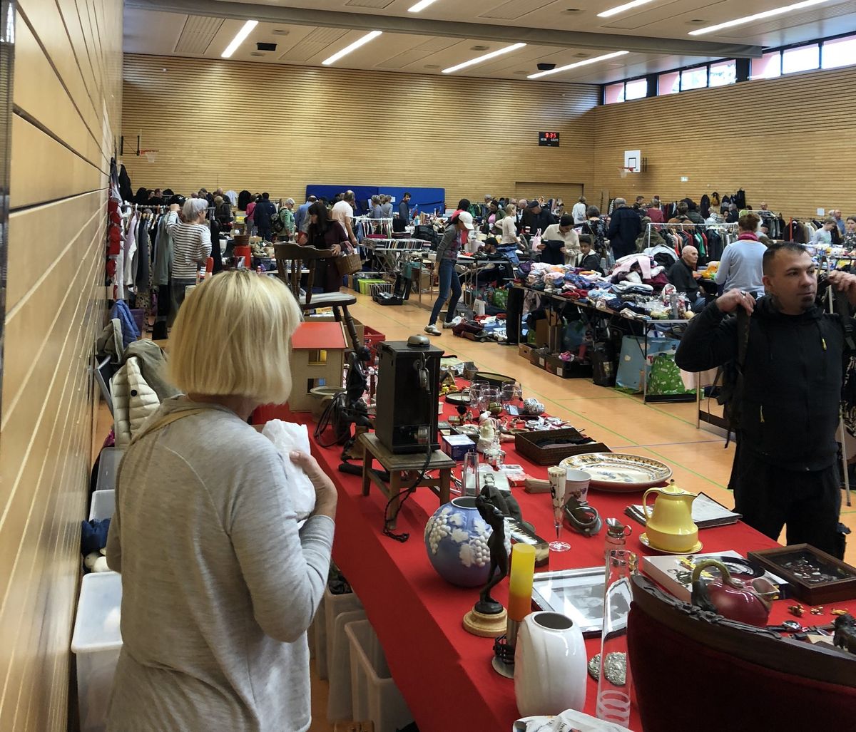 Hallen-Flohmarkt in der Wildeckhalle in Abstatt