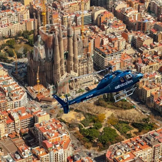 Conoce el skyline de Barcelona volando desde un helic\u00f3ptero