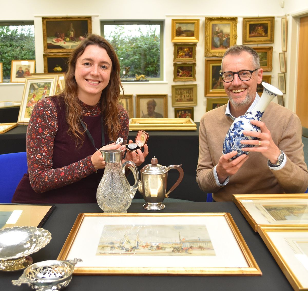 FREE Valuations of Antiques, Jewellery and Collectables at Halls Holdings Ltd