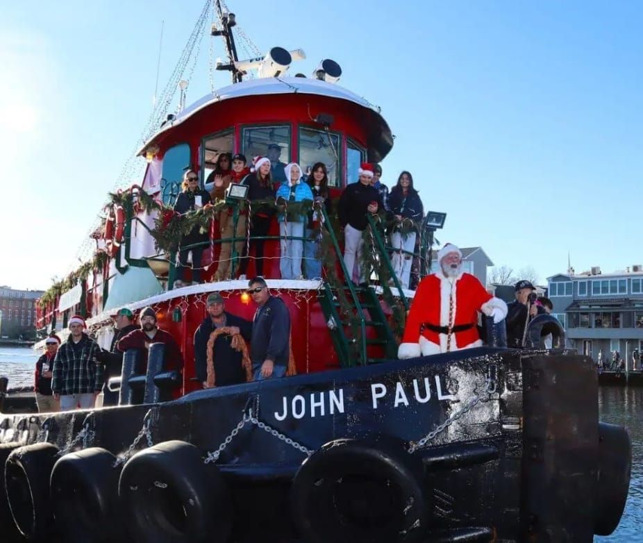 Santa Arrives by Tugboat 2024 - Downtown Mystic, CT 