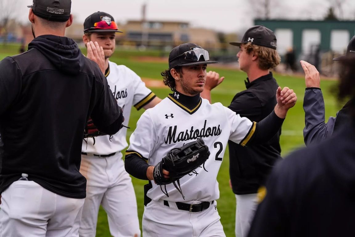 Parking Dominican University (IL) Stars at Purdue Fort Wayne Mastodons Mens Basketball