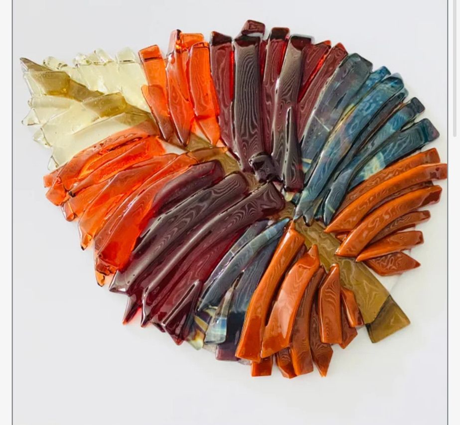 Textured Leaf Sun Catcher :: September 27 2024 Friday 6-8 Pm