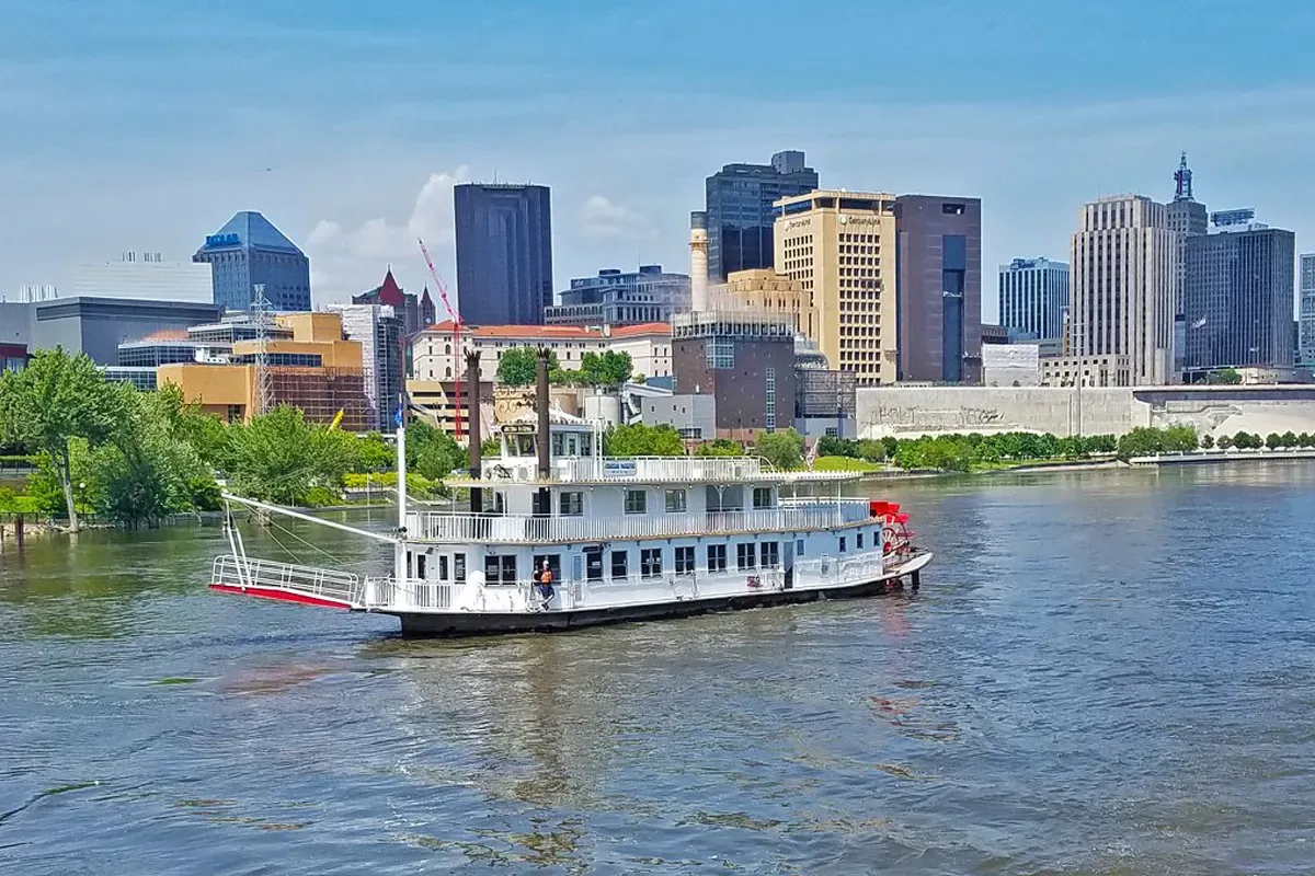 Minnesota Yacht Club - 3 Day Pass at Harriet Island