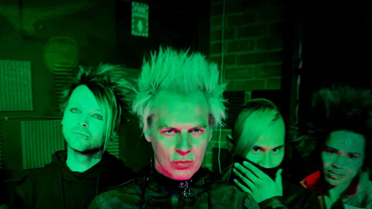 Powerman 5000, 12 Stones, Makes My Blood Dance in Dubuque