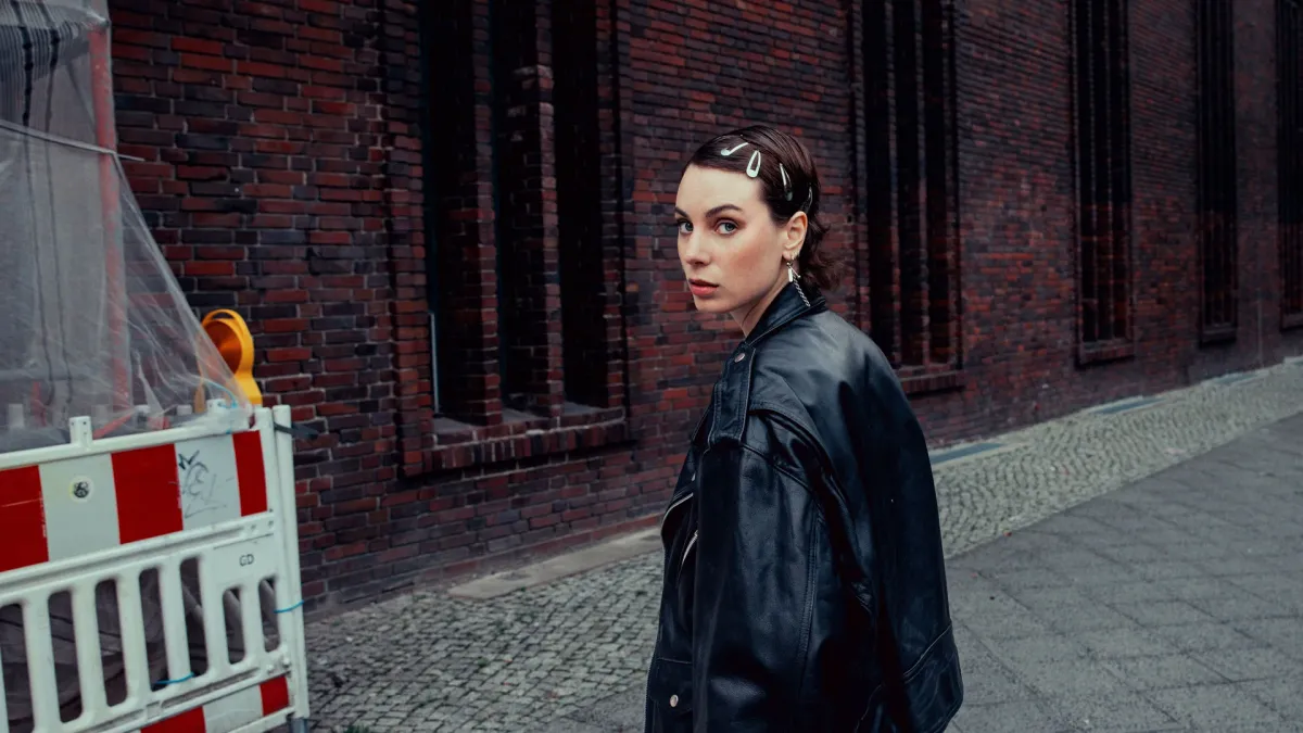 Ad\u00e9, Ade in Lille