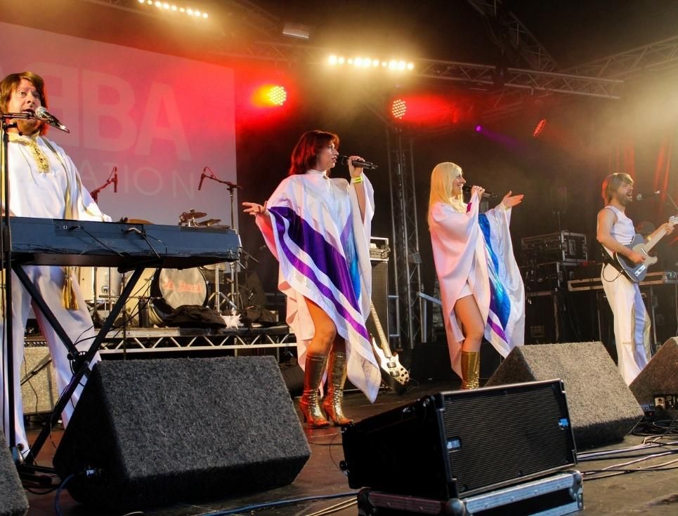 An evening with ABBA | In aid of St Richard's Hospice