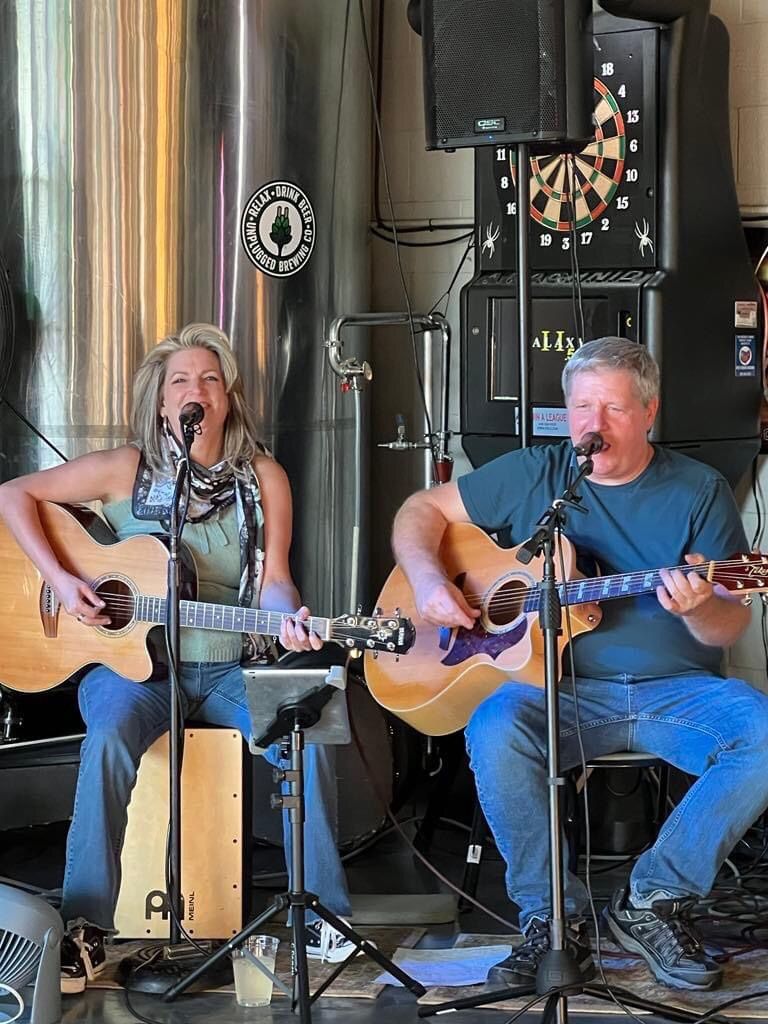 Unplugged Brewing Co, Elyria w\/Drew & Claudia acoustic-Naughty Lobstah