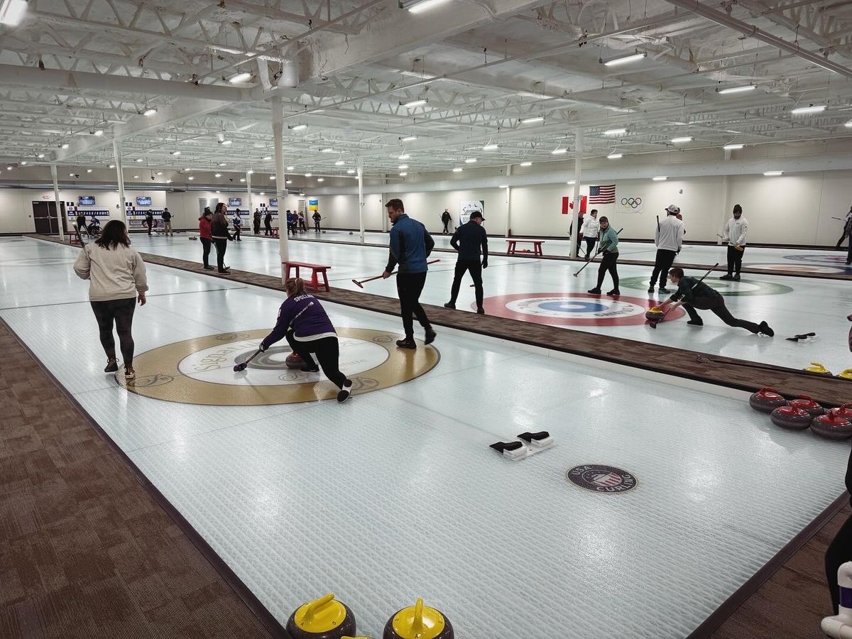 Learn to Curl in a three-class curling course