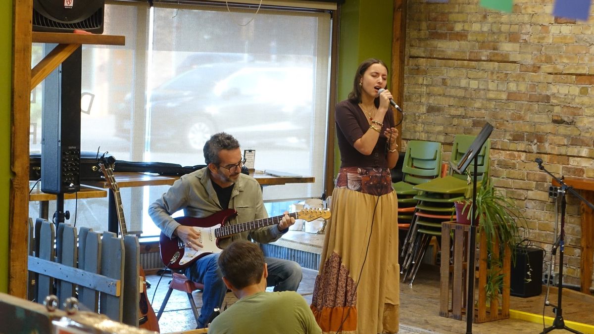 Open Mic @ Dovetail\/Duluth Folk School