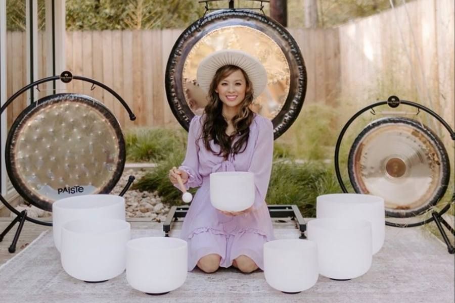 Austin, Texas, USA - Sound Healing With Crystal Singing Bowls