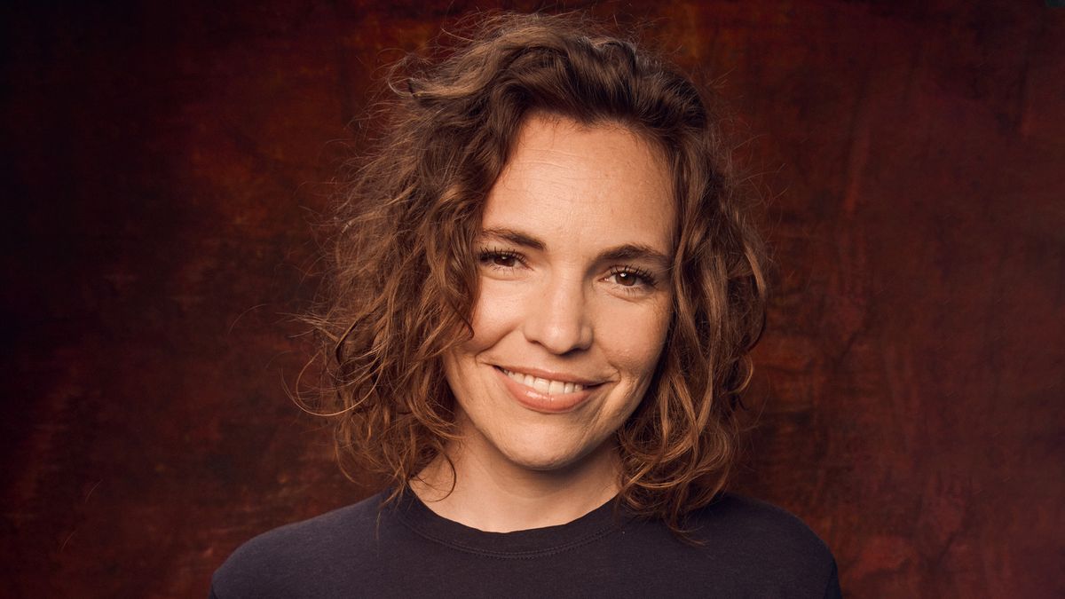 Beth Stelling