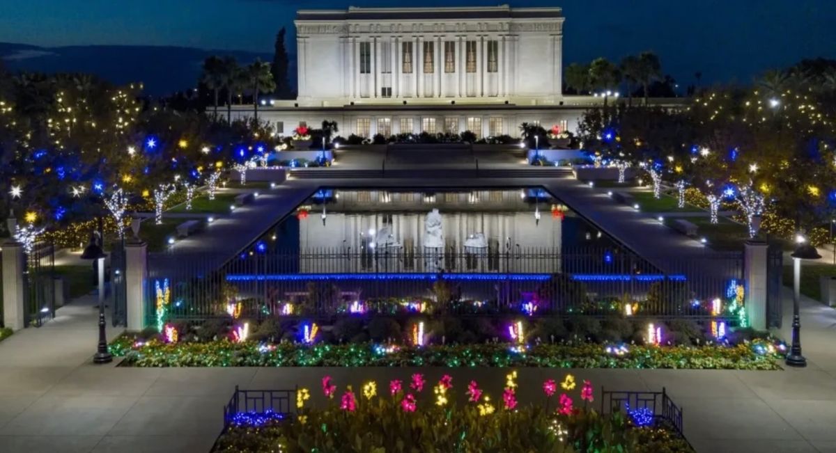 Mesa Temple Christmas Lights