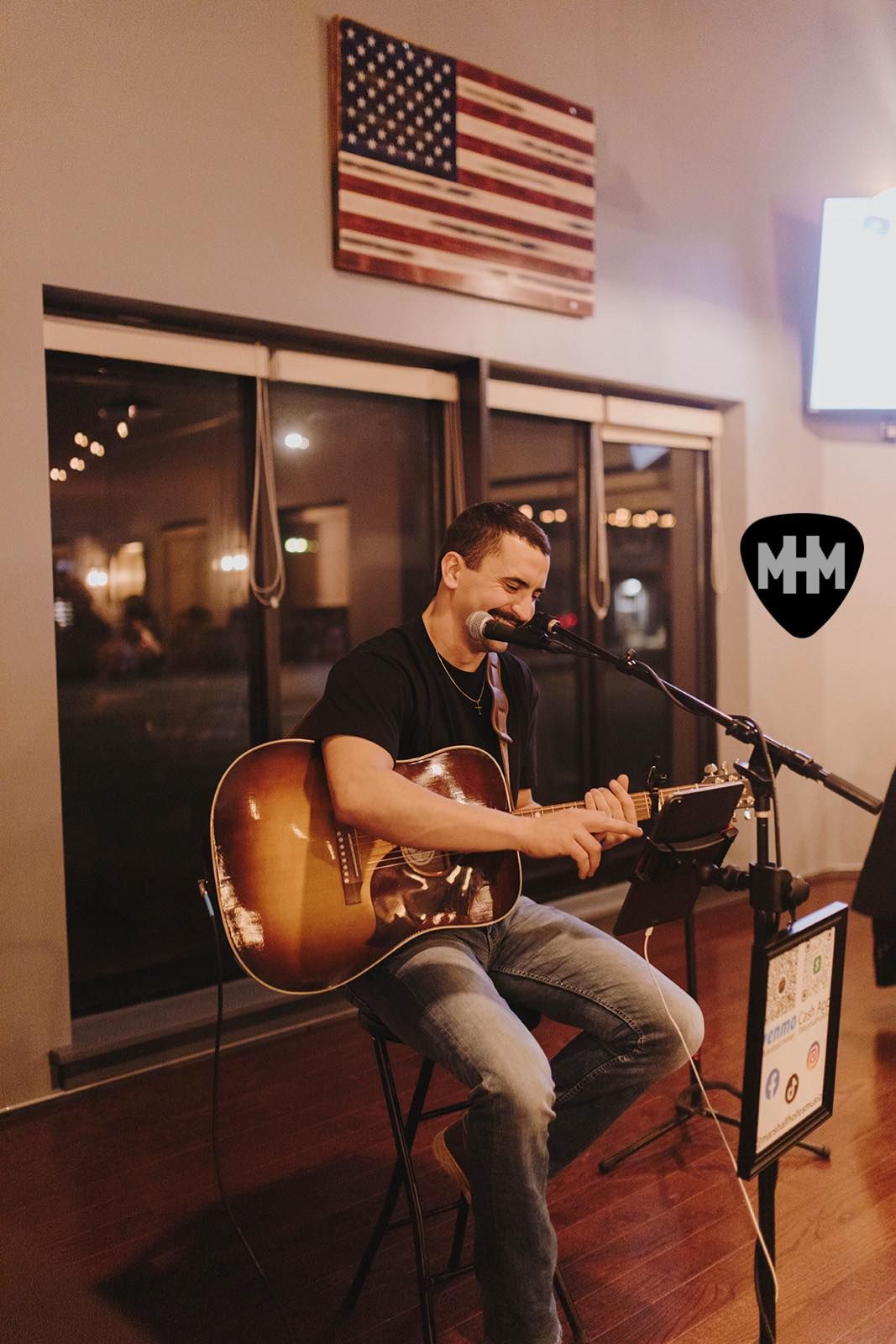 Live Music: Marshall Holles