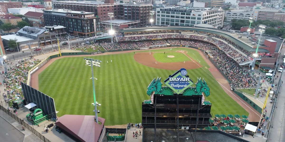 Lansing Lugnuts at Dayton Dragons at Day Air Ballpark