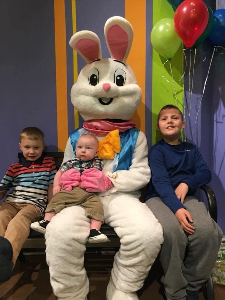 Meet the Easter Bunny, The Sweet Spot Candy Shoppe & Dundee Candies, Louisville, 1 April 2023