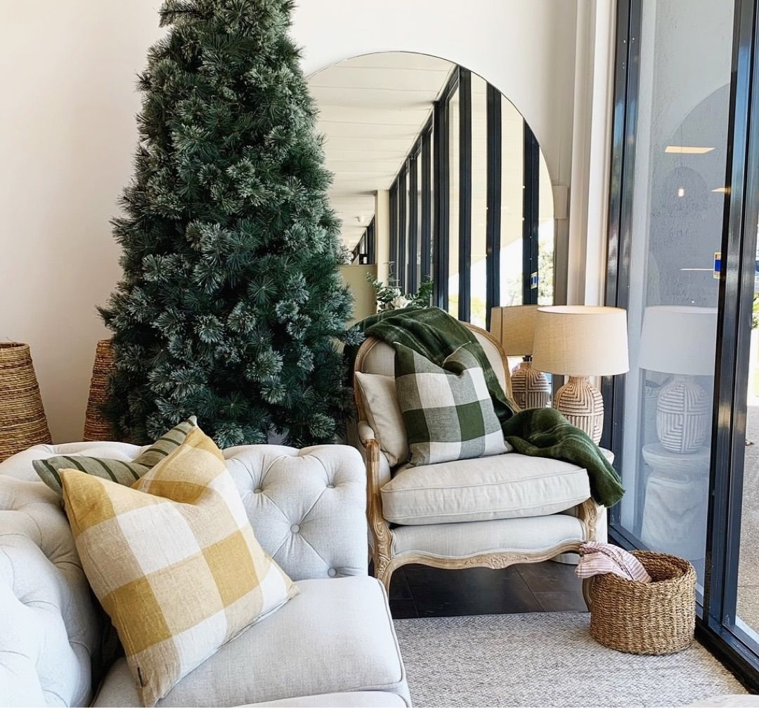 Tilley\u2019s Furniture Christmas Shopping Night