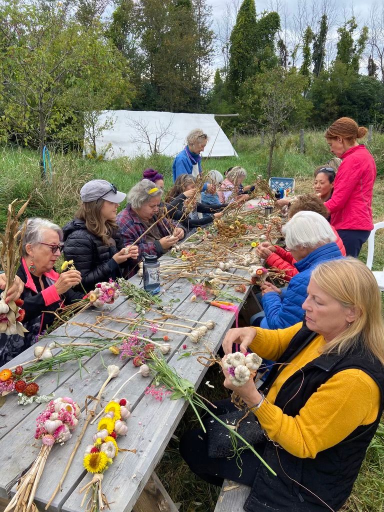 Garlic Braiding Workshops !