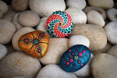 Samana Pijnleiders: Happy stones