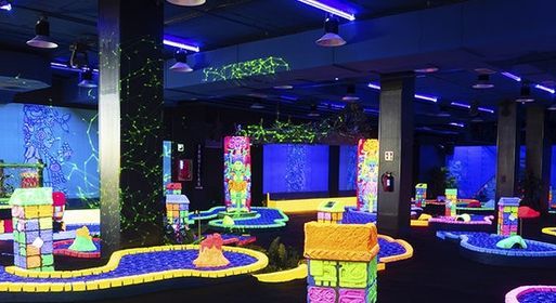 City play: bolera Light Show + Cosmic mini golf + XD Dark Ride + bebida