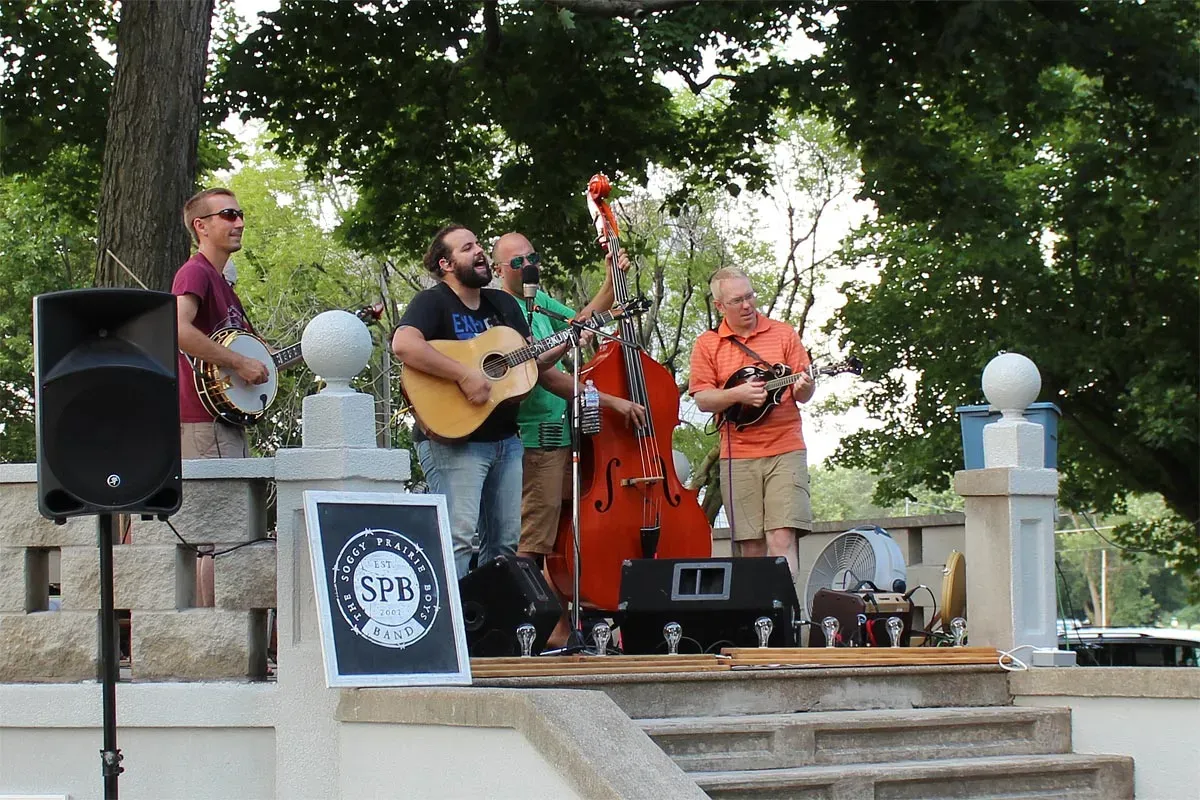 Parking - Twilight in Concert