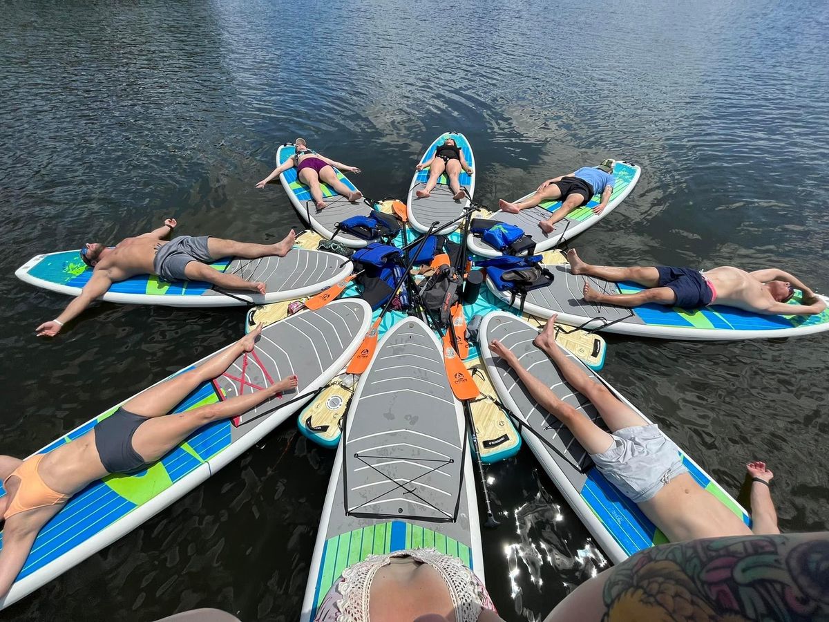 Stand Up Paddle Yoga 