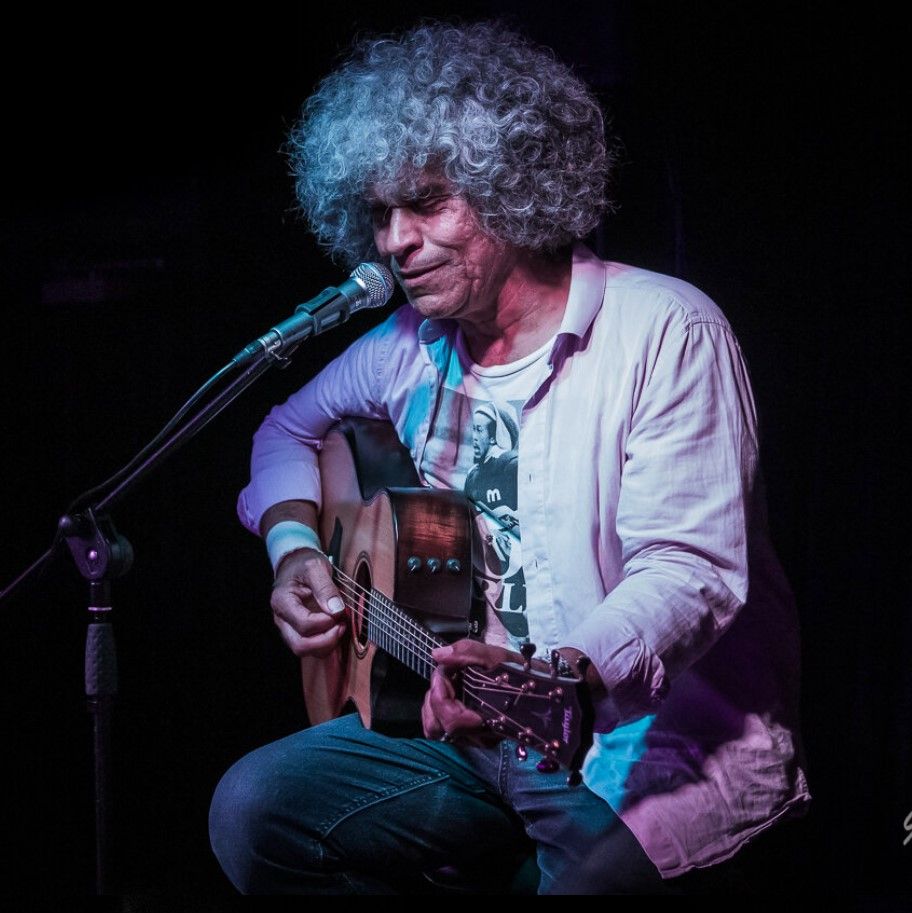 Paul Ubana Jones plays The Cosmopolitan Clup, Upper Hutt