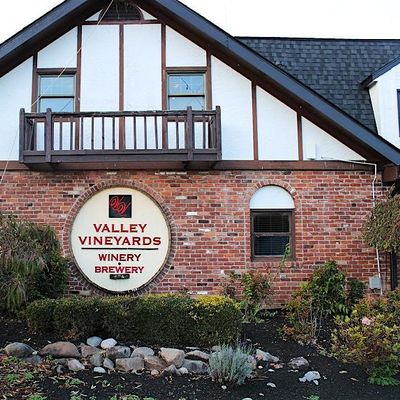 Valley Vineyards