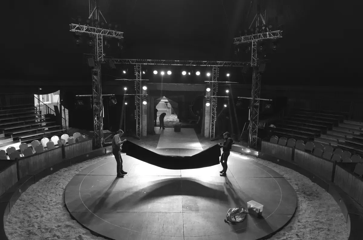 Cirque Musica Holiday Wonderland - Mason City
