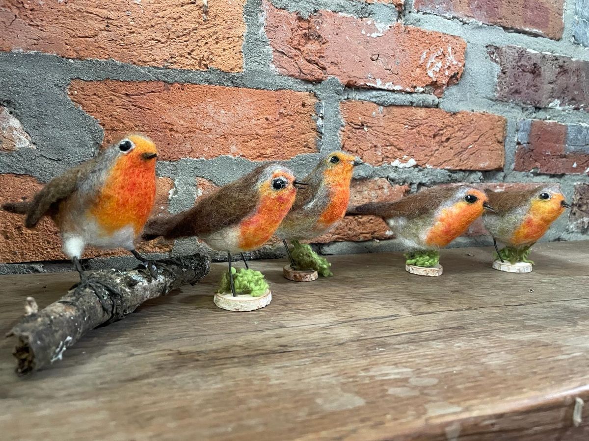 ROBIN NEEDLE FELTING